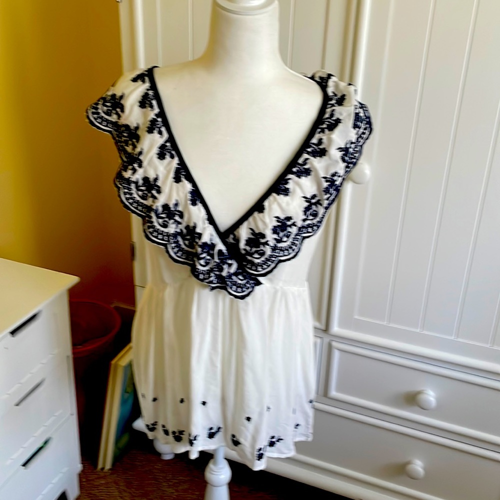 nWT’s HAPTICS by Holly, . Super cute top navy blue and white.